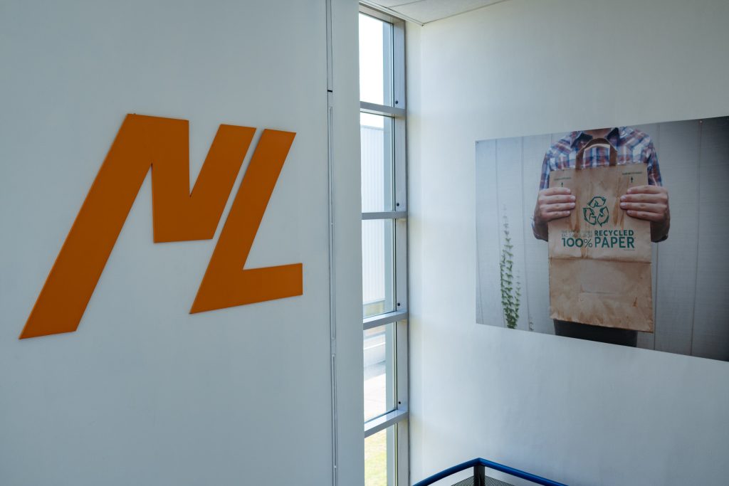Newlong-Stills